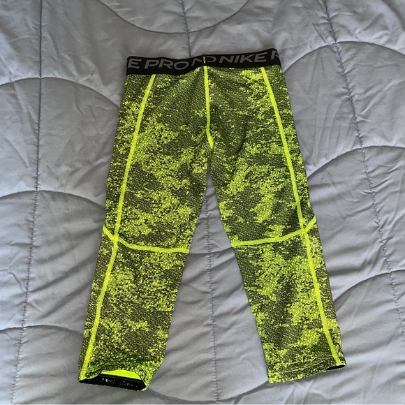 NWOT big boy nike 3/4 legging - Picture 2 of 5